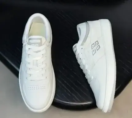 Givenchy Shoes, versión blanca