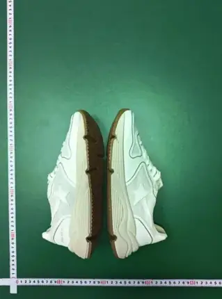 Golden Goose Deluxe Brand Chunky Sneakers, versión blanca