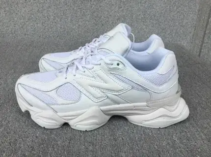 New Balance 9060 Sneakers, versión blanca
