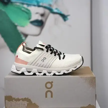 On Running Sneakers(30 CP), versión blanca