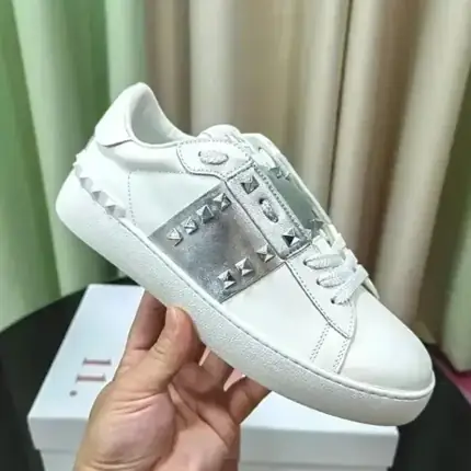 Valentino Sneakers [31 styles], versión blanca